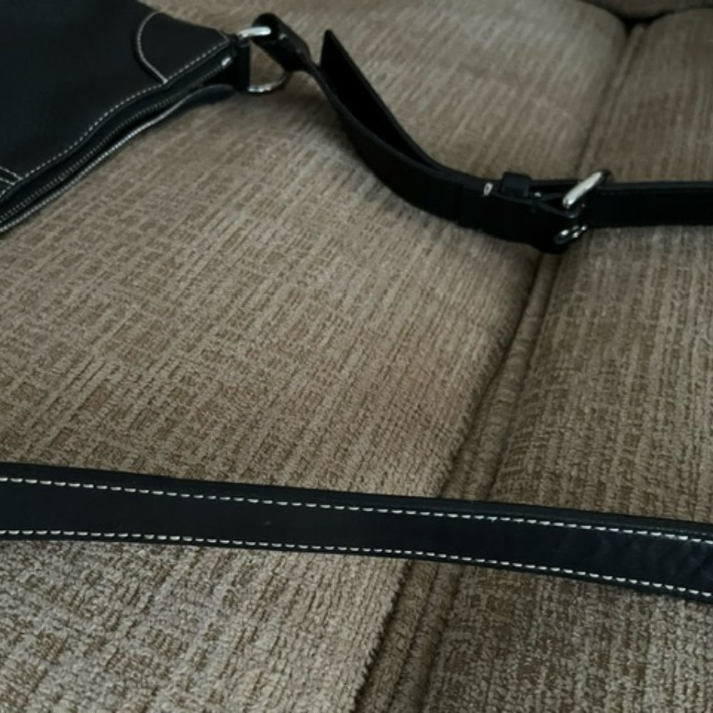 Dooney & Bourke Handbag - Picture 3 of 8
